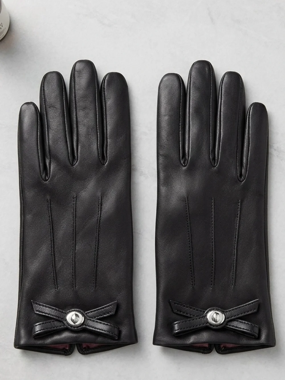 Coach Classic Black Turnlock Bow Black Leather Wool Lined Women's Gloves Size 8